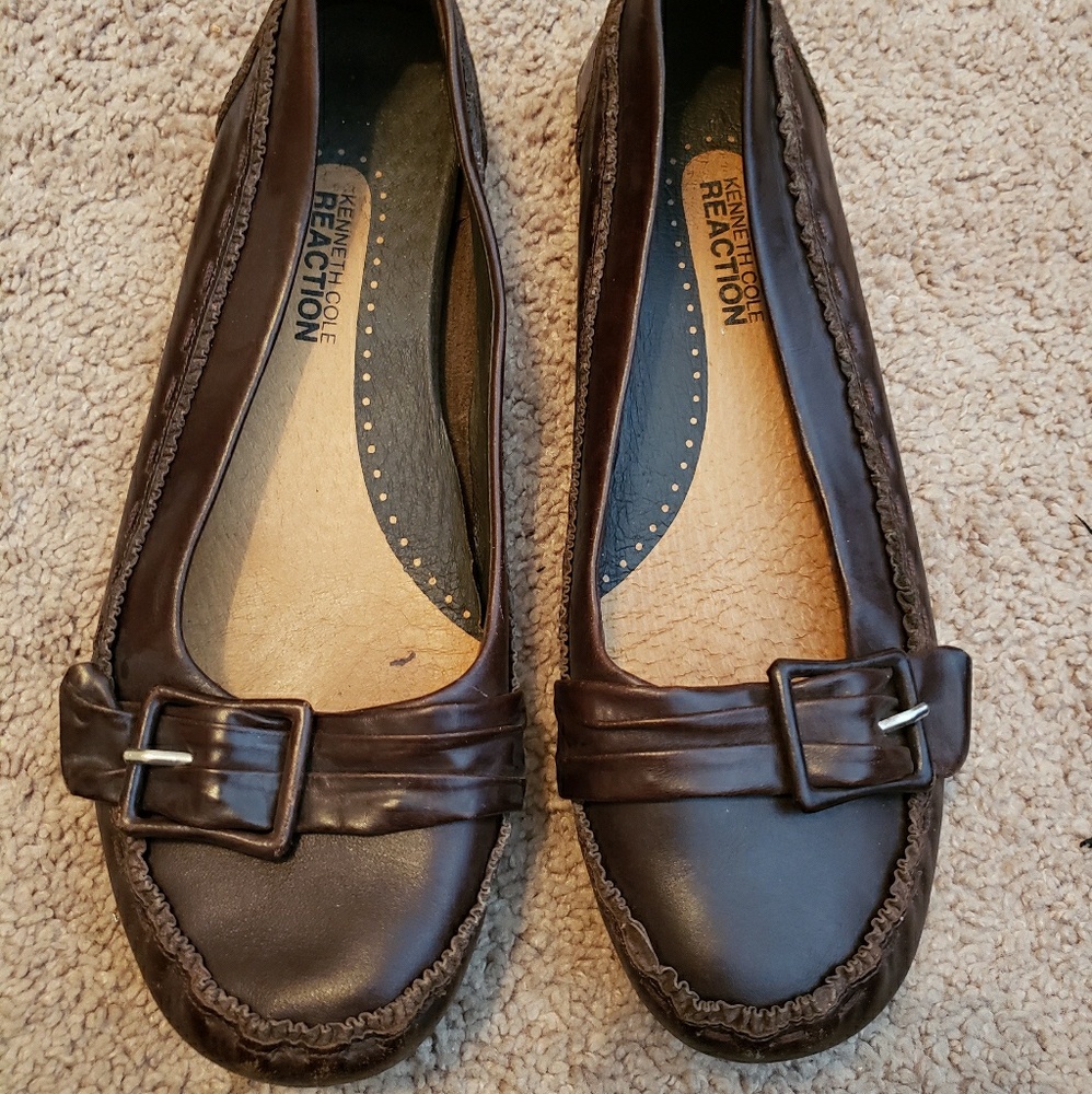 Kenneth Cole Reaction brown flats